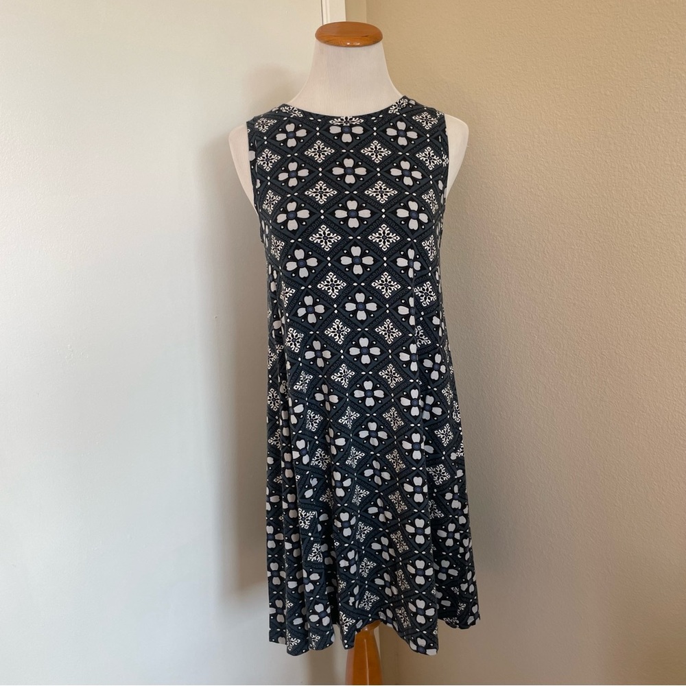 LOFT Sleeveless Black and White Patterned Dress